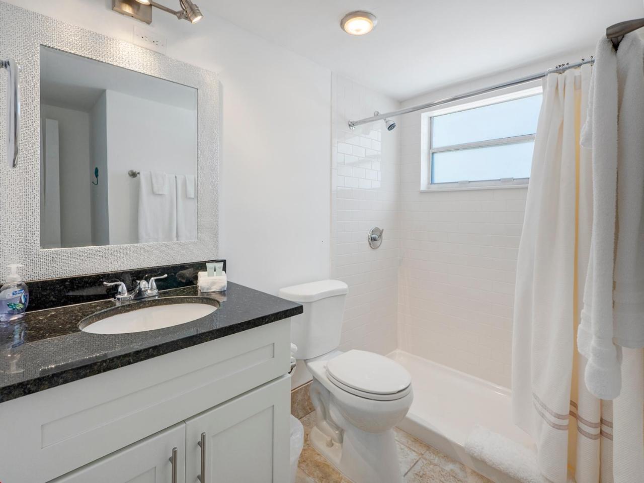 Bright And Sunny 2Br !!Close To Peanut Island!! 里维埃拉海滩 外观 照片