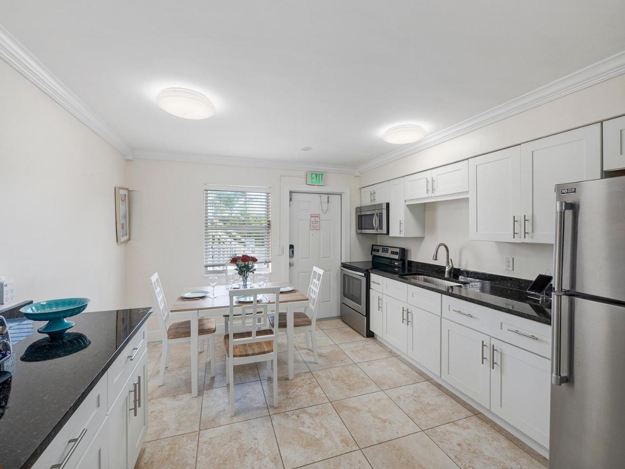 Bright And Sunny 2Br !!Close To Peanut Island!! 里维埃拉海滩 外观 照片